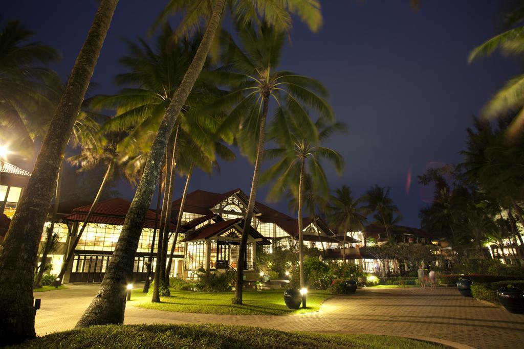 Dusit Thani Laguna Phuket Bang Tao Beach  Esterno foto The E&O 88 Hotel